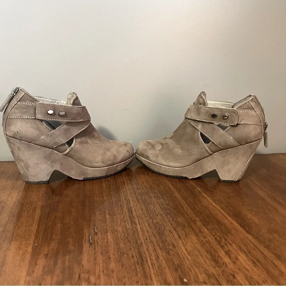 Eileen Fisher Brown Suede Ankle Wedge Heel 6.5